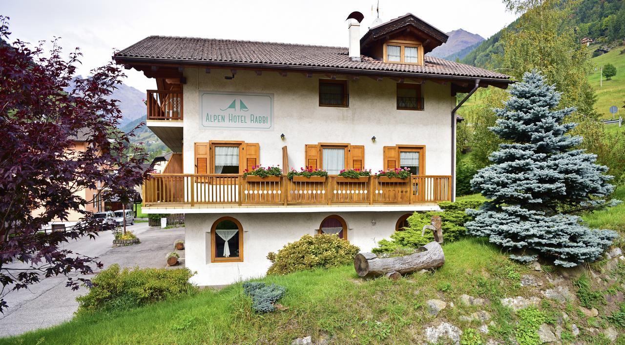 Alpen Hotel Rabbi Exterior foto